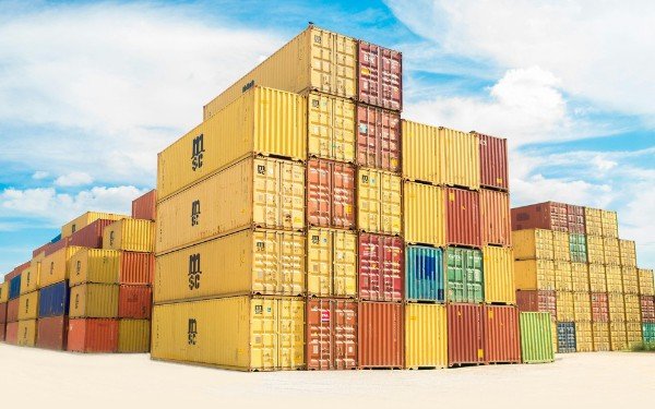 Building Secure Containers: Reducing Vulnerabilities With Clean Base Images