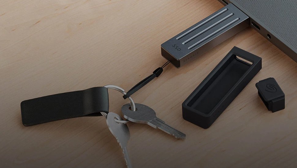 seagate-contributes-to-the-slow-demise-of-flash-drives-with-an-ssd-that-looks-like-a-thumb-stick